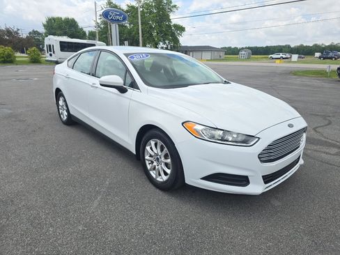 Used 2015 Ford Fusion S FWD image 4