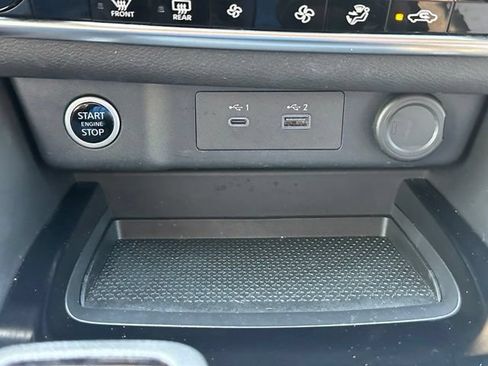 Certified 2023 Nissan Rogue SV FWD image 34