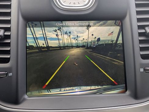 Used 2019 Chrysler 300 Limited image 21