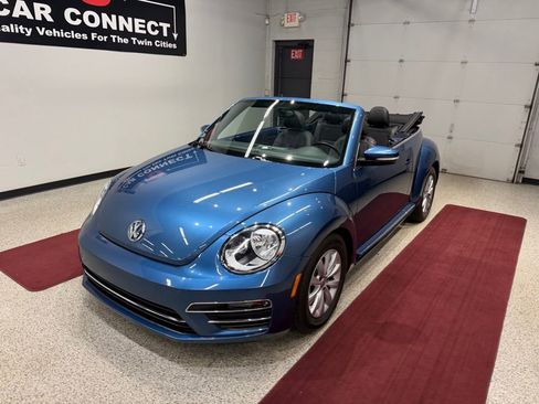 Used 2019 Volkswagen Beetle 2.0T S FWD image 4