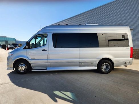 Used 2019 Mercedes-Benz Sprinter 170 image 3