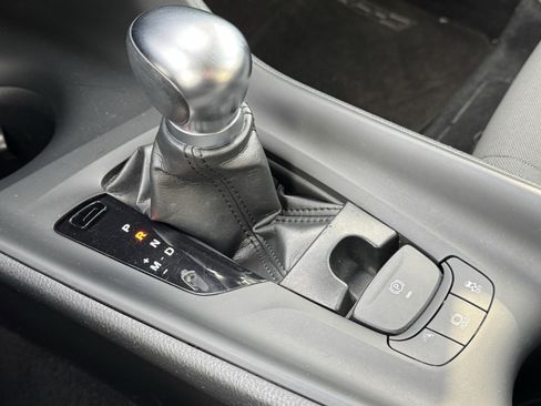 Used 2021 Toyota C-HR LE image 28