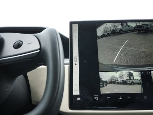 Used 2021 Tesla Model S Plaid image 23