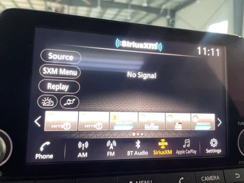 Used 2024 Nissan Rogue SV w/ SV Premium Package image 17