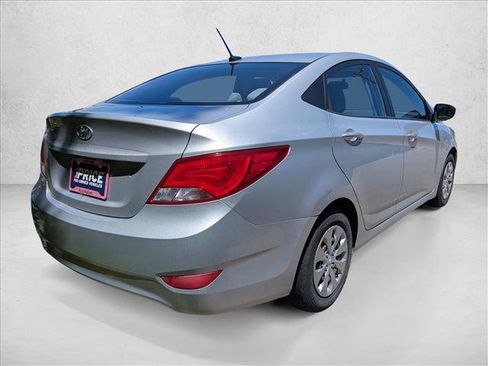 Used 2017 Hyundai Accent SE FWD image 4