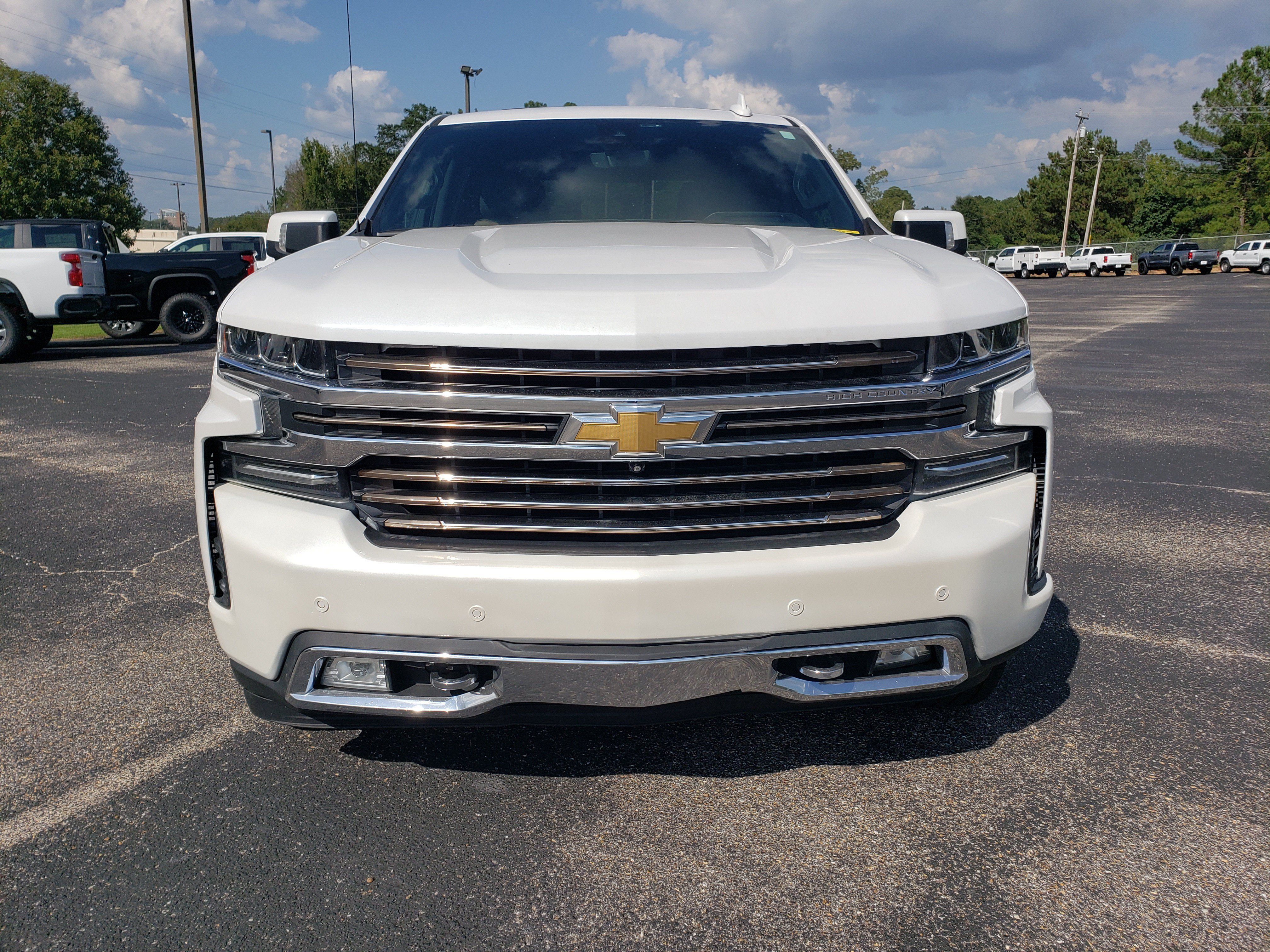 Used 2019 Chevrolet Silverado 1500 High Country w/ Technology Package AWD/4WD image 7