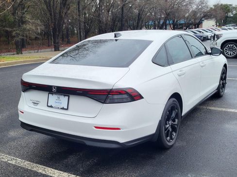 Used 2025 Honda Accord SE image 2