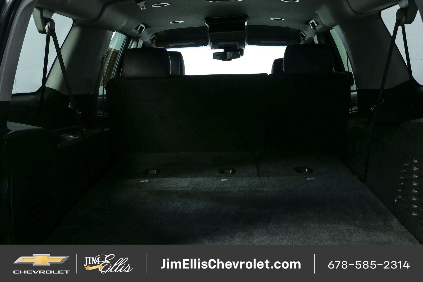 Used 2018 Chevrolet Suburban LT w/ LT Signature Package RWD image 30