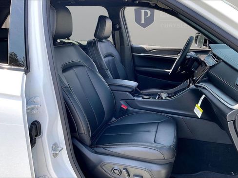 New 2026 Jeep Grand Cherokee Limited w/ Limited Altitude Package image 23