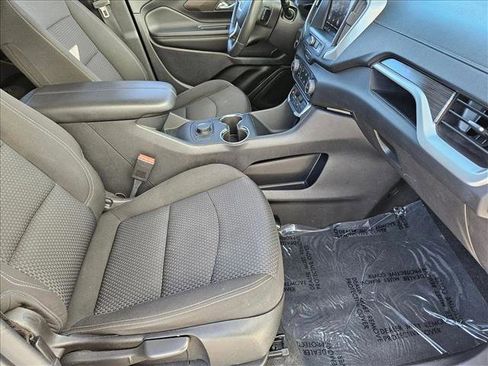 Certified 2024 GMC Terrain SLE image 19