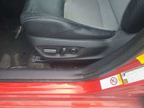 Used 2019 Toyota Corolla XSE FWD image 10