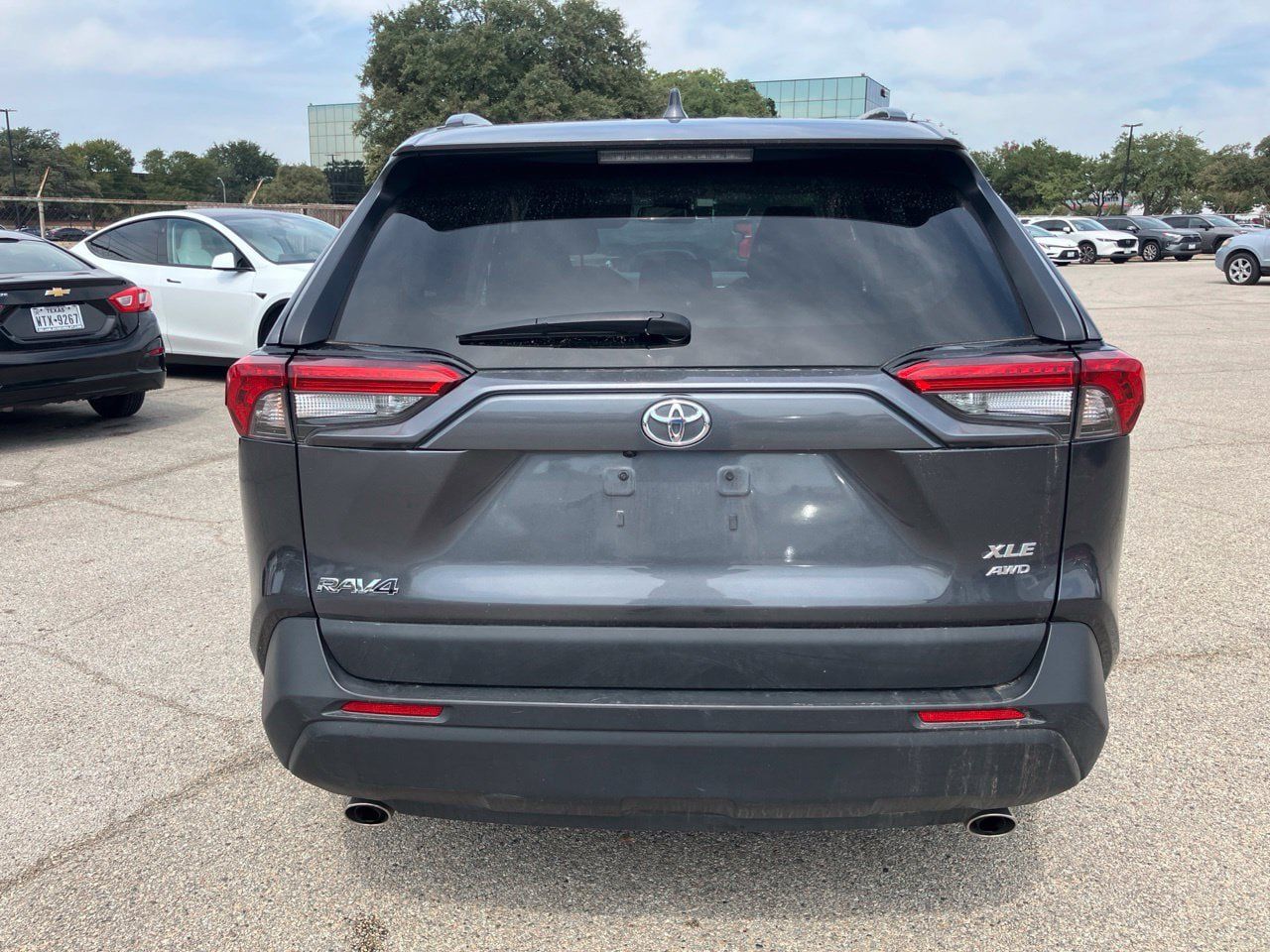 Used 2025 Toyota RAV4 XLE AWD/4WD image 5