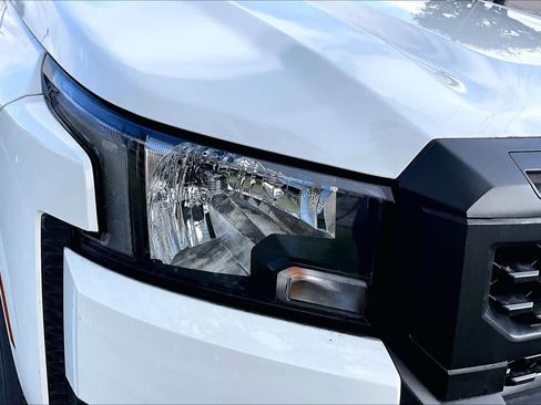 New 2025 Nissan Frontier S image 18