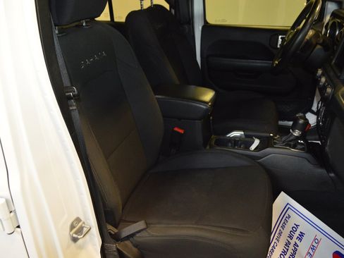 Used 2018 Jeep Wrangler Unlimited Sahara w/ Dual Top Group image 11