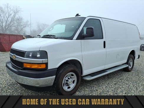 Used 2024 Chevrolet Express 2500 w/ Driver Convenience Package image 4