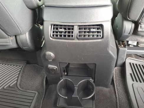 Used 2015 Nissan Titan SV w/ SV Value Truck Package AWD/4WD image 17