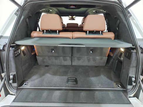 Used 2024 BMW X7 M60i w/ Executive Package image 27