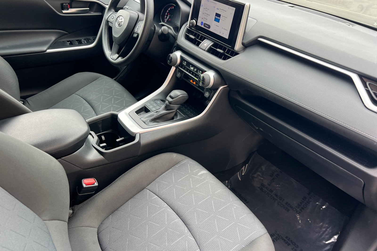 Used 2025 Toyota RAV4 XLE AWD/4WD image 21