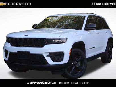 Used 2023 Jeep Grand Cherokee Altitude