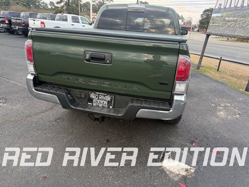 Used 2021 Toyota Tacoma TRD Off-Road image 6