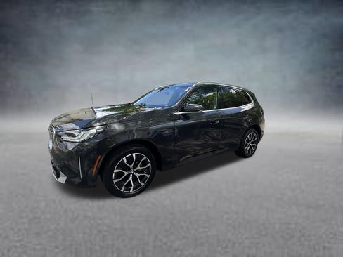 Used 2025 BMW X3 xDrive30i AWD/4WD image 2