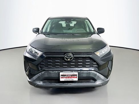 Used 2022 Toyota RAV4 LE image 2