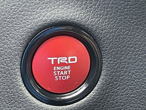 Used 2025 Toyota Tundra Limited w/ TRD Off-Road Package AWD/4WD image 33