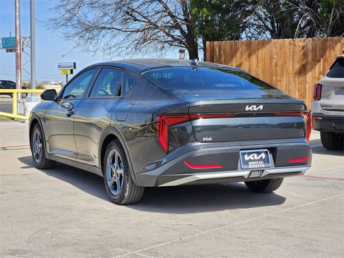 New 2026 Kia K4 LXS image 3