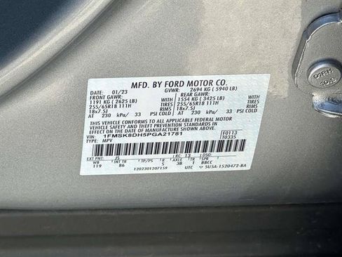 Used 2023 Ford Explorer XLT AWD/4WD image 13