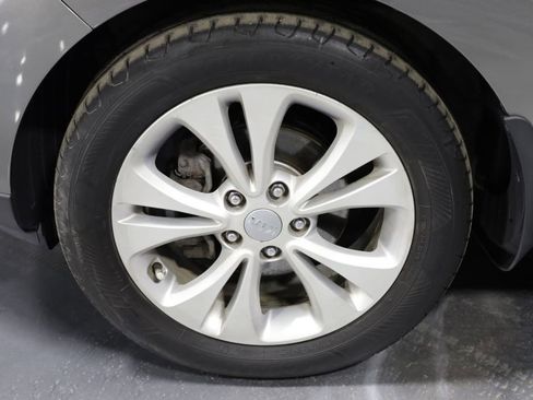 Used 2016 Kia Soul + FWD image 28