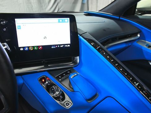Used 2023 Chevrolet Corvette Stingray Premium Cpe w/ Body-Color Dual Roof Package RWD image 39