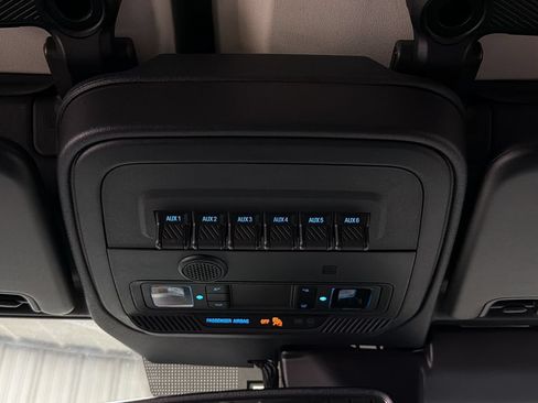 Used 2025 Ford Bronco Badlands AWD/4WD image 33