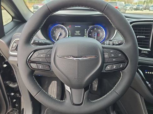 New 2026 Chrysler Pacifica Limited w/ S Appearance Package FWD image 27