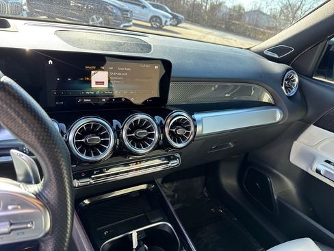 Used 2023 Mercedes-Benz GLB 35 AMG 4MATIC w/ AMG Night Package Plus image 29