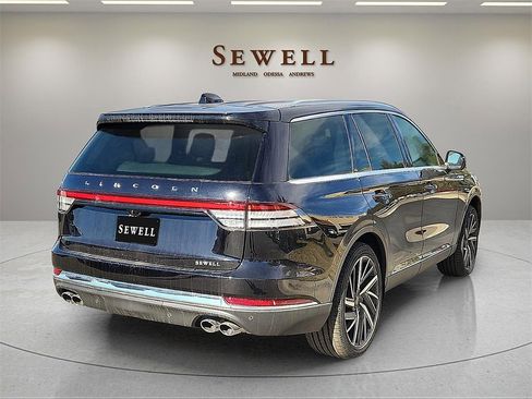 New 2025 Lincoln Aviator Reserve w/ Equipment Group 201A image 5