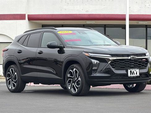 New 2026 Chevrolet Trax RS w/ Driver Confidence Package FWD image 2