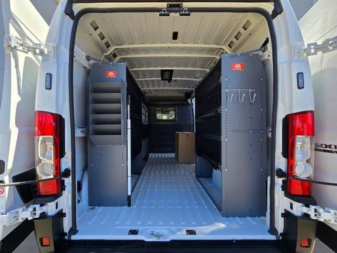Used 2025 RAM ProMaster 2500 w/ Convenience Group FWD image 19