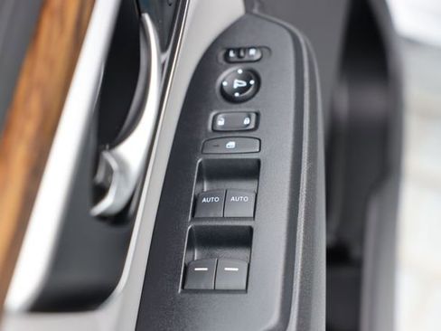 Used 2021 Honda CR-V Touring image 16