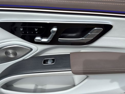 Certified 2023 Mercedes-Benz EQS 580 4MATIC Sedan image 28