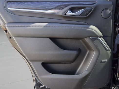 Used 2021 GMC Yukon Denali w/ Denali Premium Package image 26