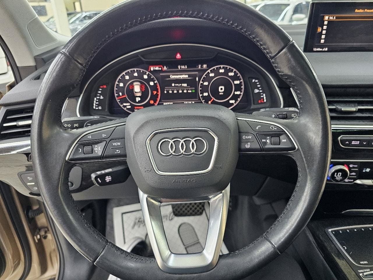 Used 2019 Audi Q7 3.0T Premium Plus w/ Premium Plus Package AWD/4WD image 32