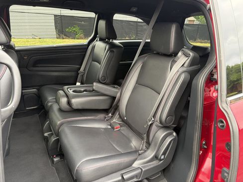 Used 2023 Honda Odyssey Sport image 11
