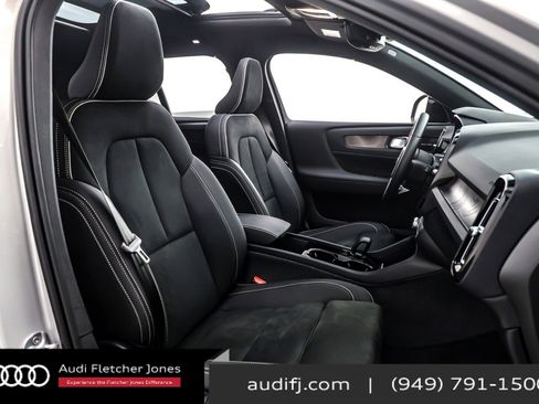 Used 2024 Volvo XC40 Recharge Ultimate image 7