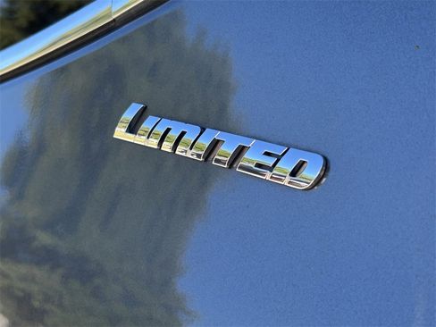 Used 2023 Toyota Tundra Limited image 11