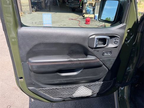 Used 2020 Jeep Wrangler Unlimited Rubicon w/ Uconnect 4C Nav & Sound Group image 18