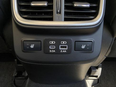 Used 2024 Subaru Outback Limited AWD/4WD image 22