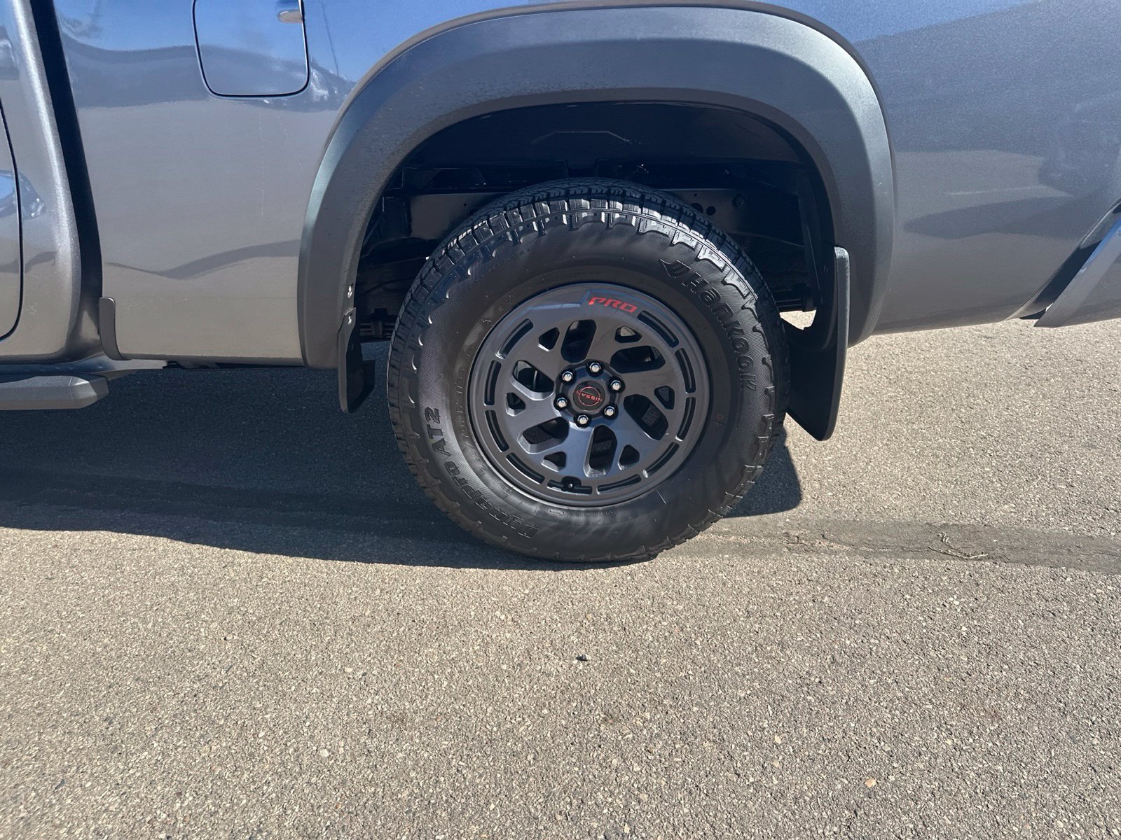 Used 2025 Nissan Frontier PRO-4X AWD/4WD image 10