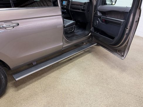 Used 2018 Ford Expedition Max Limited AWD/4WD image 38