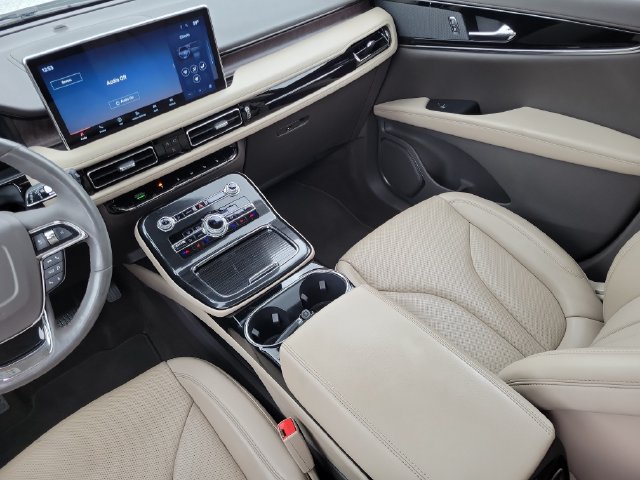 Used 2022 Lincoln Nautilus Reserve AWD/4WD image 26