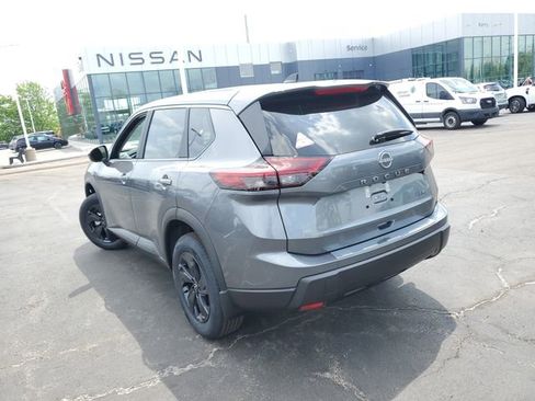 New 2026 Nissan Rogue SV w/ Cold Weather Package AWD/4WD image 5